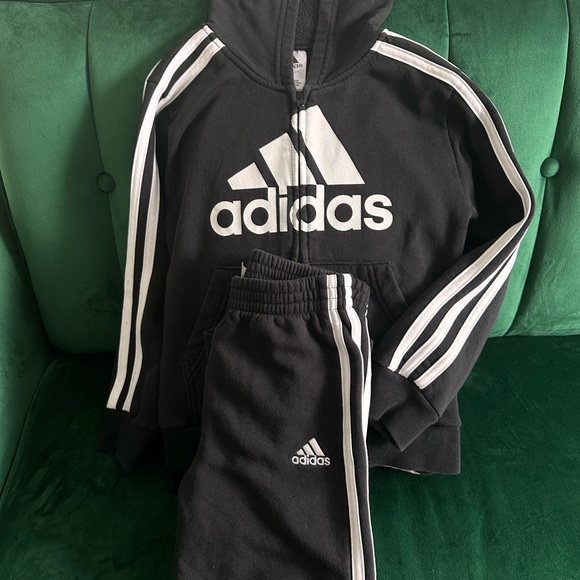 Boys Adidas Tracksuit Bundle size 6 - Picture 3 of 9